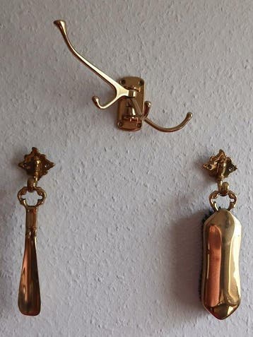 Vintage Messing-Garderobenhaken mit Schuhanzieher und