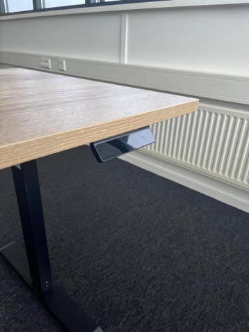 Nieuwe Zit Sta Bureaus elektrisch 295,- Incl. Bezorging, Huis en Inrichting, Verzenden, In hoogte verstelbaar, Nieuw