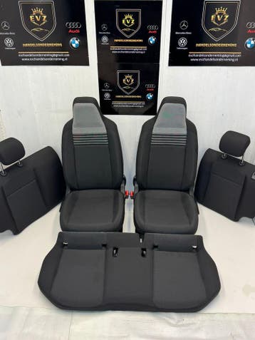 VW UP! bj.2023 bekleding set compleet 2011/2024 zwart/grijs, Auto-onderdelen, Interieur en Bekleding, Gebruikt, Volkswagen