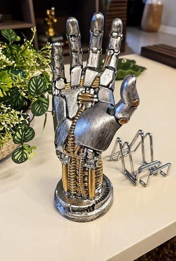 Beeldje - Handcrafted Mechanical Hand sculpture Decorative