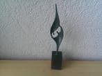 Artihove - sculptuur, ELKAAR OP HANDEN DRAGEN - 31 cm -, Antiek en Kunst
