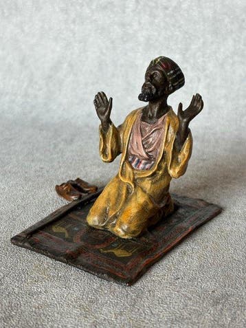 Beeld, Biddende Arabische Heer - 7.5 cm - Brons, Antiek en Kunst