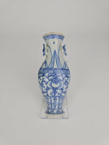 Vaas - Porselein - China - Qing Dynastie (1644-1911) -, Antiek en Kunst