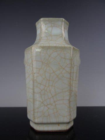 Vaas - Porselein - China - Ming Dynastie (1368-1644), Antiek en Kunst