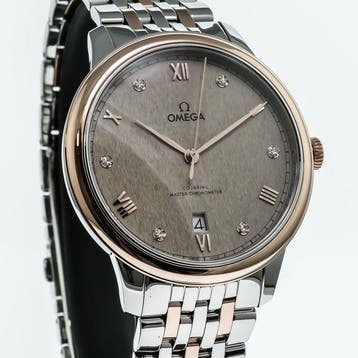 OMEGA - 40 mm, stainless steel - Sedna gold on stainless, Nieuw