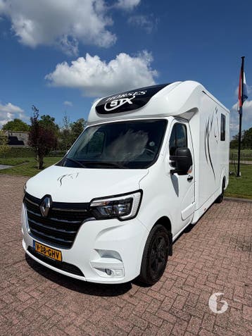 Prachtige STX paardenwagen uit 2022 met 51.000Km!, Dieren en Toebehoren, Ophalen, Zo goed als nieuw