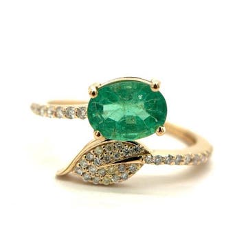 Ring - 14 karaat Geel goud - 1.45ct. tw. Smaragd - Diamant, Nieuw