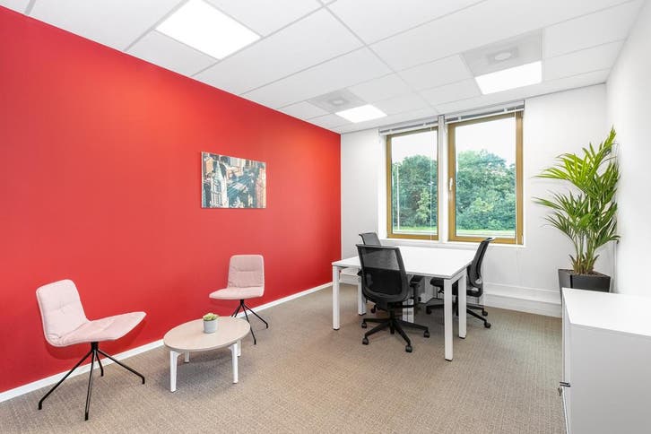 Kantoorruimte in Regus Arnhem Business Park, Zakelijke goederen, Bedrijfs Onroerend goed