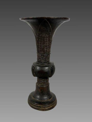Oud-Chinees Brons Vase Gu - 26 cm