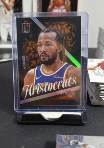 2025 Topps Aristocrats Jalen Brunson #AR11 SSP Insert card -, Verzamelen, Nieuw