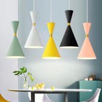 Moderne Lamp – Driehoek Minimalistisch Design Eetkamerlamp, Antiek en Kunst, Verzenden