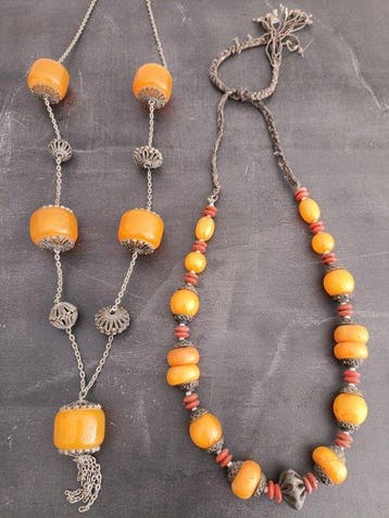 Het sautoir van de koningin en de ketting Belofte van Liefde