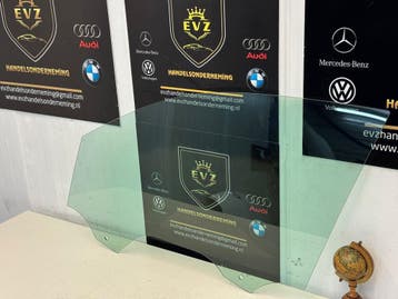 VW Tiguan portier ruit links voor bj.2022 art.43R-00098, Auto-onderdelen, Gebruikt, Volkswagen