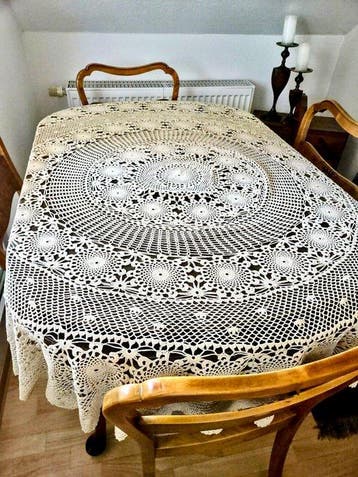 Große antike Häkeltischdecke – Reine Baumwolle – Echte