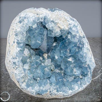 Natuurlijke celestiet Druse/vrije vorm- 7976.65 g