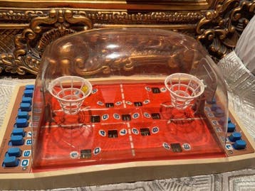 Epoch Company Ltd - Speelgoed Typewriter Basketball Game -