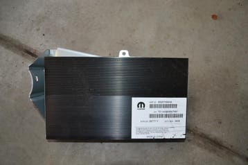 Ram 1500 Radio versterker 68267099ab 2017, Ophalen of Verzenden, Gebruikt, Dodge