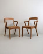 Pinea eetkamerstoel – massief teak, Huis en Inrichting, Stoelen, Bruin, Nieuw, Ophalen of Verzenden, Modern / minimalistisch / Scandinavisch