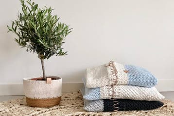 Haakpatroon Plaid Enjoy Life met leren afwerking - Handmad, Ophalen of Verzenden, Nieuw