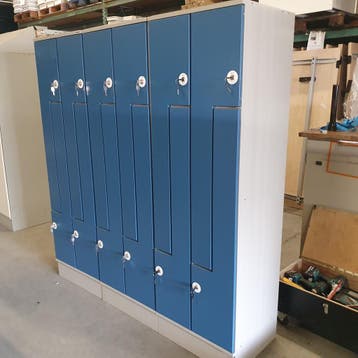12-deurs Oostwoud ruimte besparende Z-lockerkast - 195x180x5, Ophalen of Verzenden, Nieuw