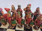 Schaakspel - Azteken versus Conquistadores, met houten kist