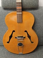 Hoyer - - Archtopgitaar - Duitsland, Nieuw
