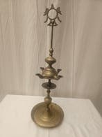 Olielamp - De Bronzen Olielamp: Een Meesterwerk van Ambacht