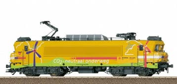 TRIX 25161 ELEKTRISCHE LOCOMOTIEF STRUKTON 1824 H0, Nieuw