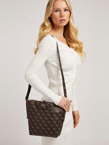 Guess Eco Brenton Bucket Dames Crossbody - Brown, Sieraden, Tassen en Uiterlijk, Tassen | Schoudertassen, Verzenden, Nieuw