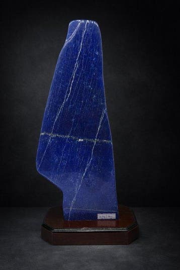 Grote gepolijste lapis lazuli in vrije vorm - Kunstwerk op