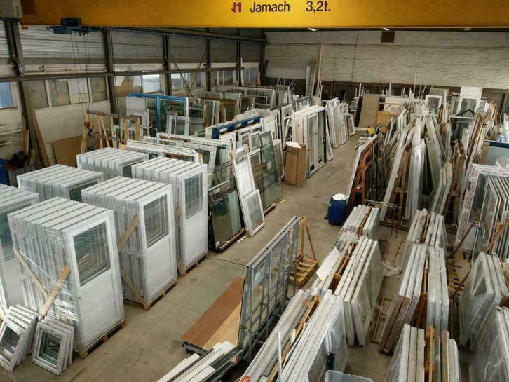 +1500 Stuks Nieuwe + Gebruikte Kunststof Kozijnen en Deuren!, Doe-het-zelf en Verbouw, Kozijnen en Schuifpuien, Raamkozijn, Gebruikt