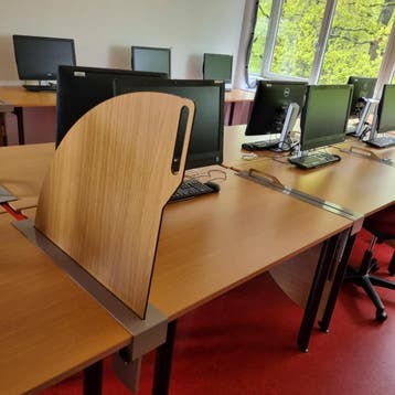 Spiekscherm / scheidingswand voor computerlokaal schooloplei, Huis en Inrichting, Bureaus, Ophalen of Verzenden, Nieuw