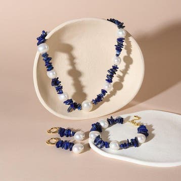 Harmonieuze mix van parel en diepblauw lapislazuli -