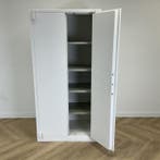 brandwerende kluis /  kast vv 4 legborden en sleutel, Huis en Inrichting, Brandblussers en Brandkasten, Ophalen of Verzenden, Gebruikt