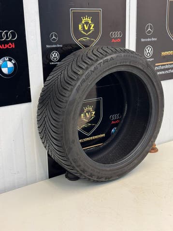 Premitra Maxxis 215/45R16 1 band All-Seasons, 16 inch, All Season, Band(en), Gebruikt