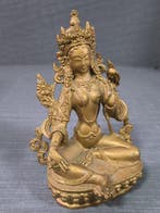 Decoratief ornament - Gilded Bronze Statue of Green Tara -, Antiek en Kunst