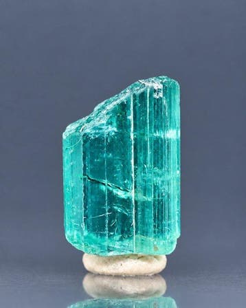 Luxueus PARAÍBA Tourmaline-kristal • 0,65 ct • Aqua Blue &
