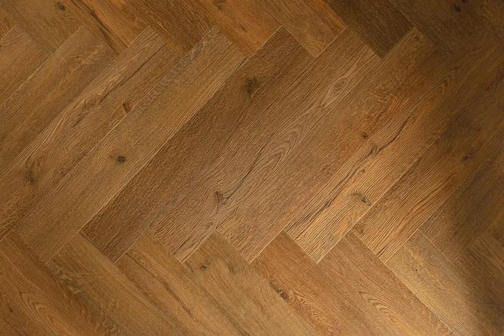 Plak pvc Visgraat donker eiken |  Floorify Visgraat Ikura, Huis en Inrichting, Stoffering | Vloerbedekking, Ophalen