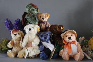 Steiff: Teddyberen van de week, 7 stuks - Teddybeer -, Antiek en Kunst