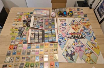 Pokémon collectie met vintage kaarten, rares, gevulde map, Nieuw