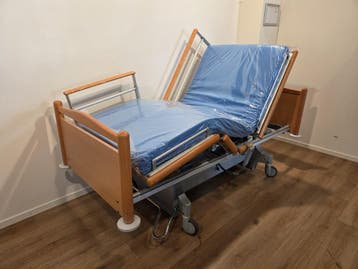 Volker S380 #31A Elektrisch Hoog Laag Thuiszorg-bed, Verzenden, Zo goed als nieuw