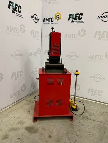 Zeer nette Nargesa ponsmachine, Ophalen
