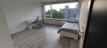 Kamer te huur in Capelle aan den IJssel - 18 m² - 1 kamer(s), Rotterdam