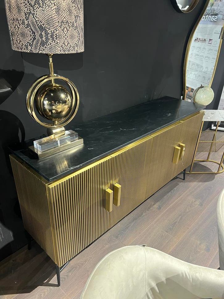 Dressior van Richmond Interiors de serie Ironville showmodel, Huis en Inrichting, Kasten | Dressoirs, Nieuw