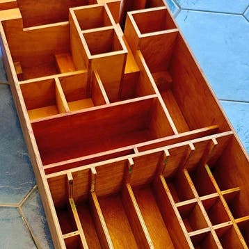 Vitrinekast - Hout - Industrieel kunstobject