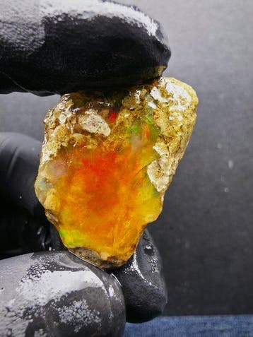 63ct Crystal Opal Specimen Ruw- 12.7 g, Verzamelen, Mineralen en Fossielen