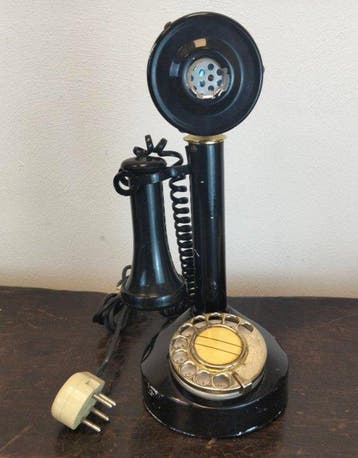 Analoge telefoon - Bakeliet - Retro kandelaar telefoon