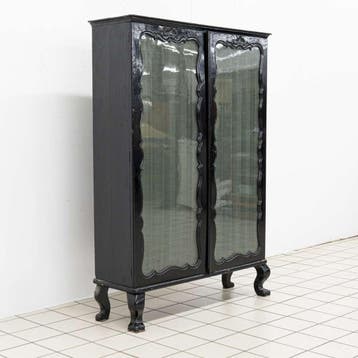 Klassieke Zwarte Vitrinekast, Huis en Inrichting, Kasten | Vitrinekasten, Ophalen of Verzenden, Nieuw