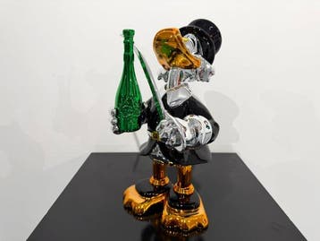 Van Apple - Pop The Champagne