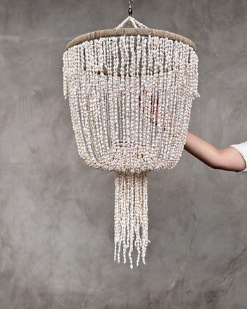 NO RESERVE PRICE - SL07 - Stunning Shell Chandelier -